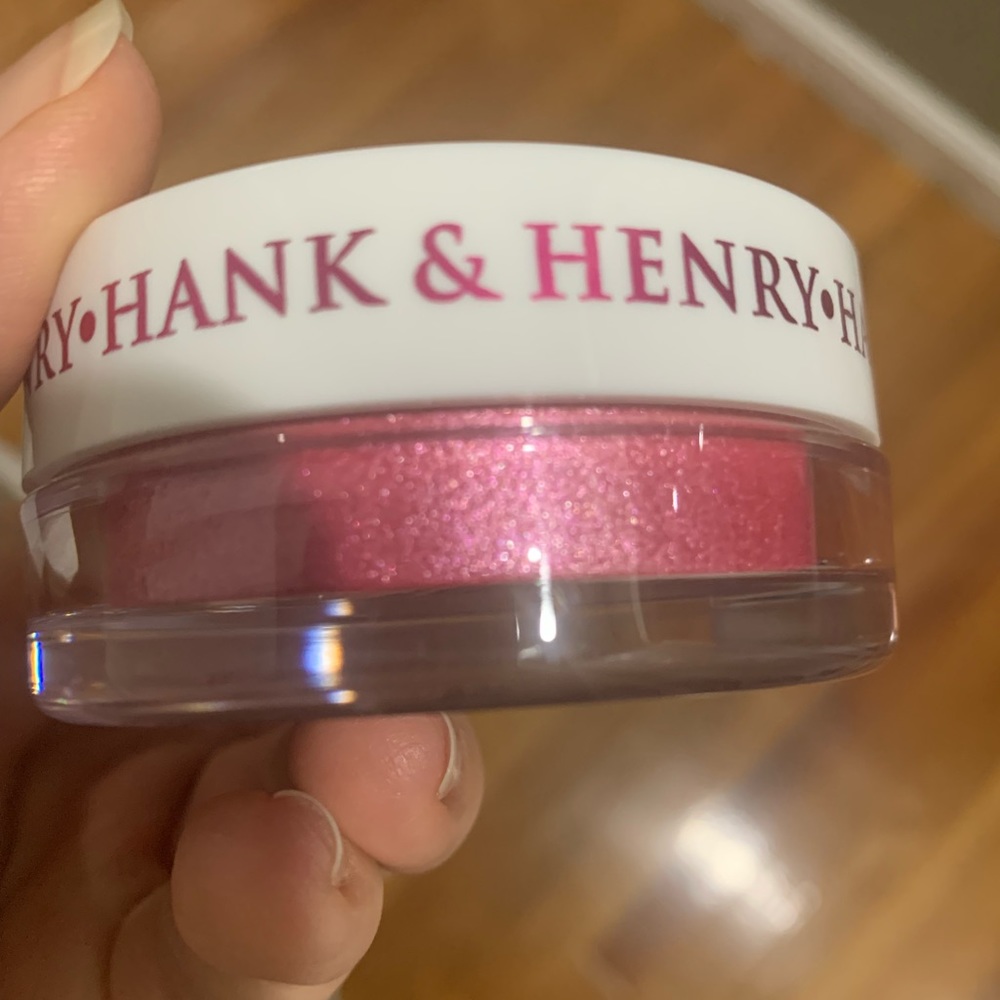 Hank and Henry lustre dew highlighter